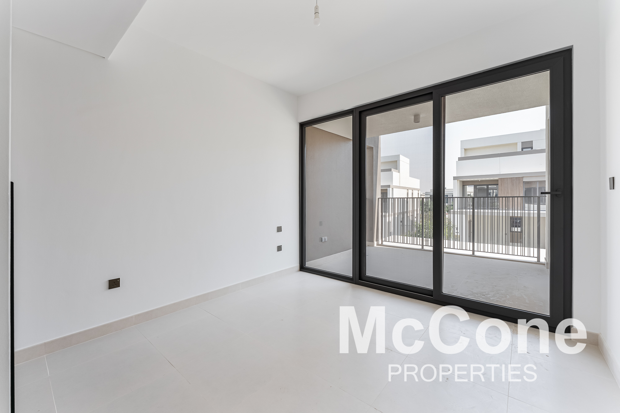 4 Bedroom Villa for Rent in Aura Gardens, Tilal Al Ghaf — photograph 16 of 27