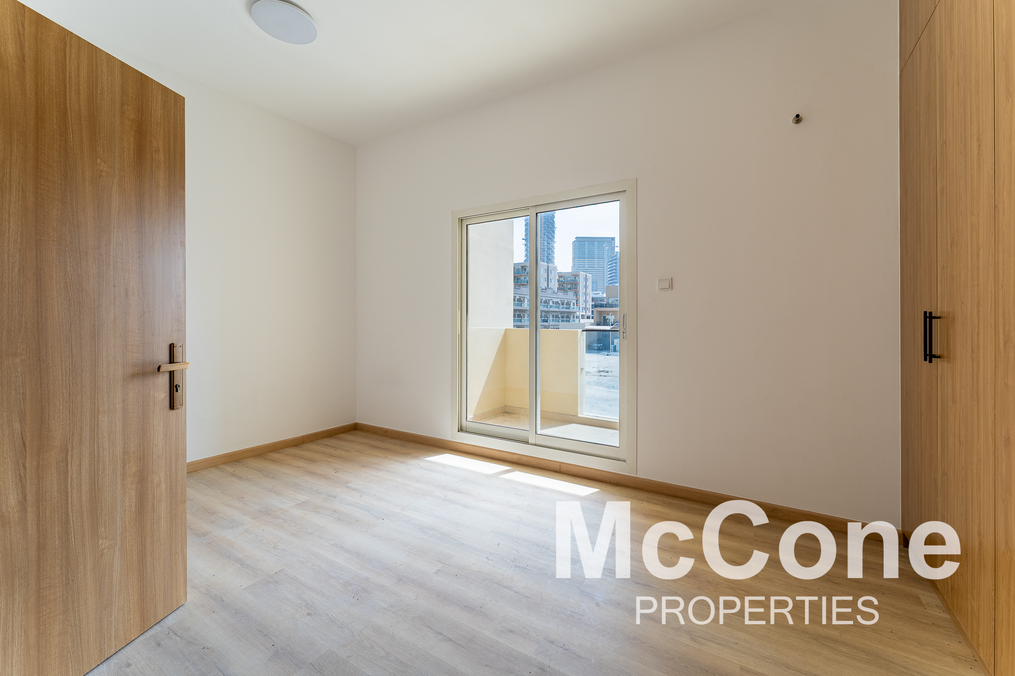 4 Bedroom Townhouse for Rent in Orchid Park, Jumeirah Village Circle — photo 3 of 26