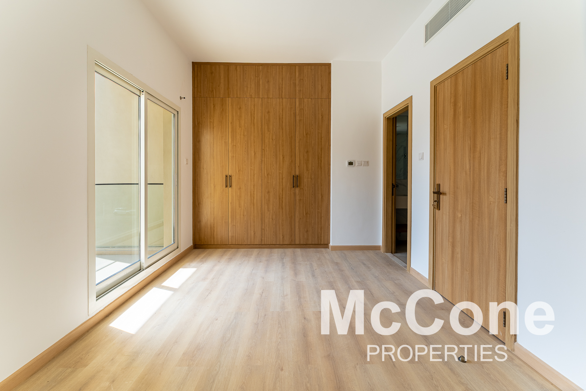 4 Bedroom Townhouse for Rent in Orchid Park, Jumeirah Village Circle — photograph 14 of 26
