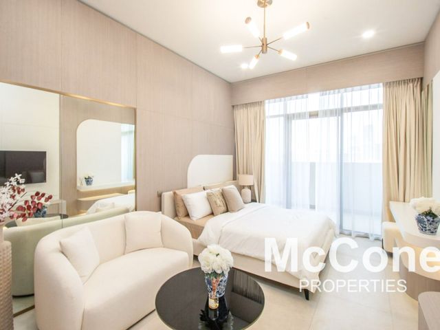 Studio Apartment for Rent in Pearl house II, Jumeirah Village Circle