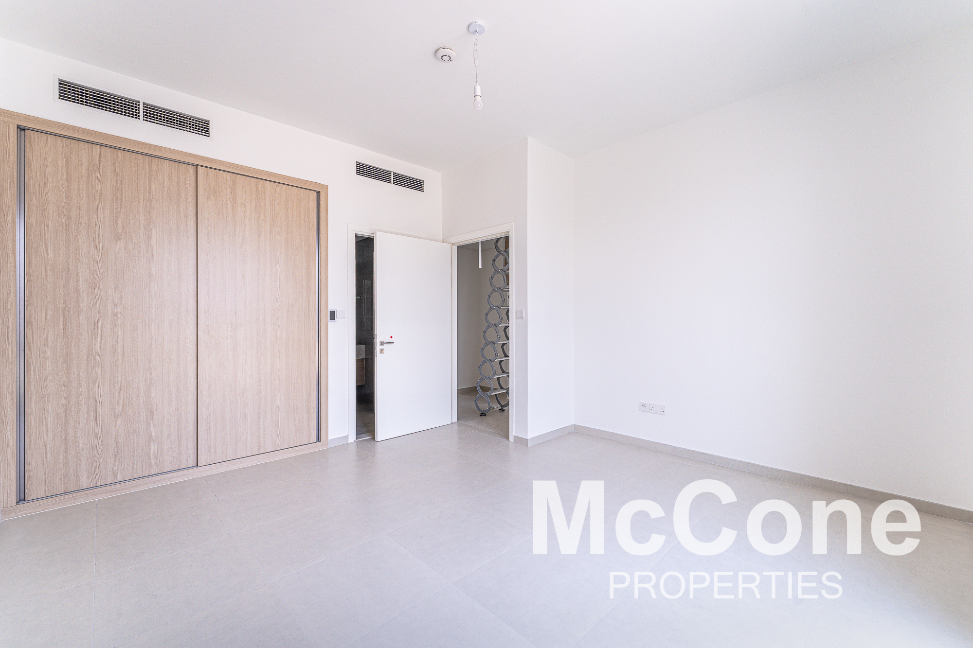 4 Bedroom Townhouse for Rent in Jebel Ali Village Townhouses, Jebel Ali — photo 9 of 20