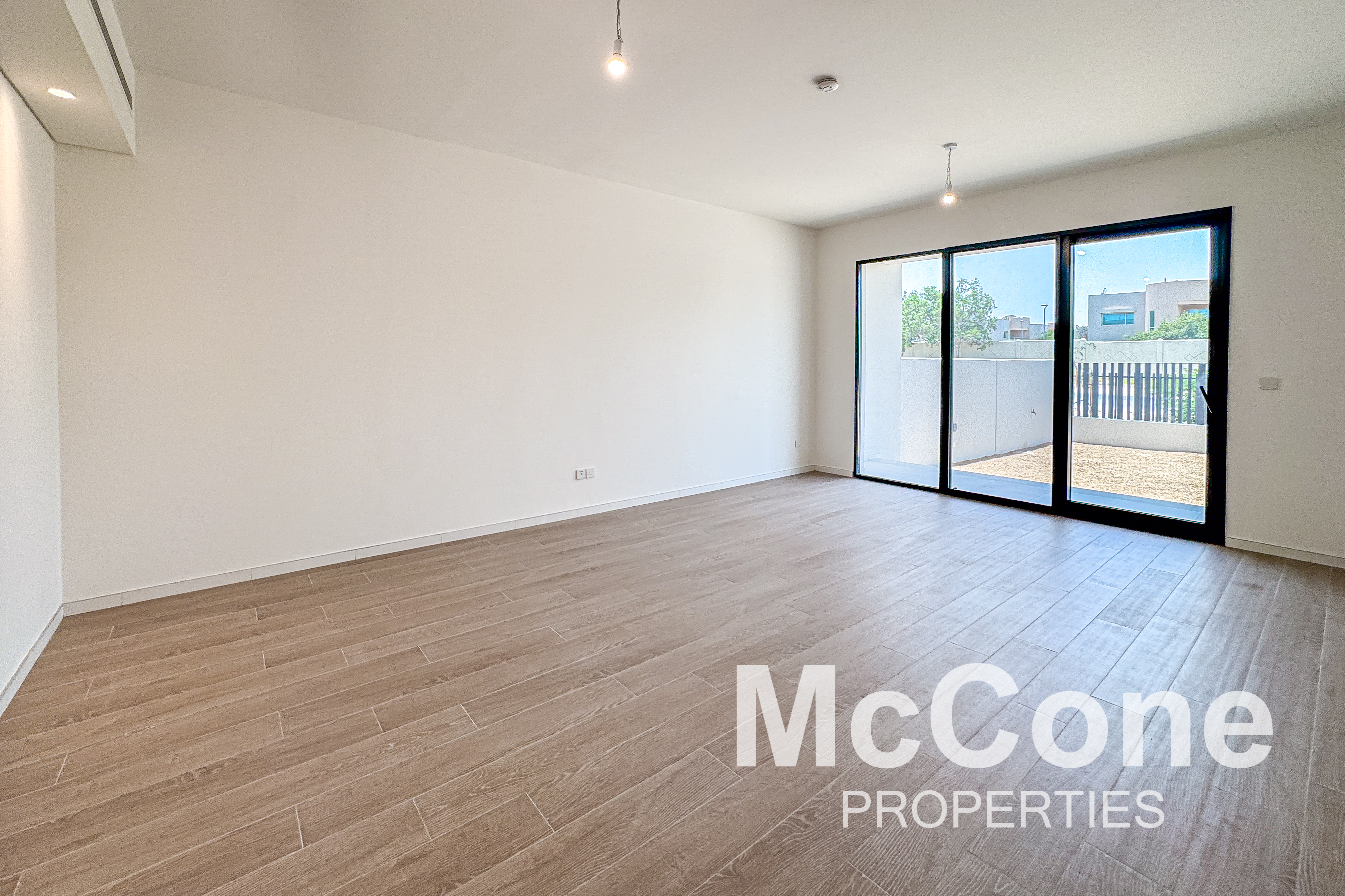 3 Bedroom Townhouse for Rent in Jebel Ali Village Townhouses, Jebel Ali — photo 2 of 25