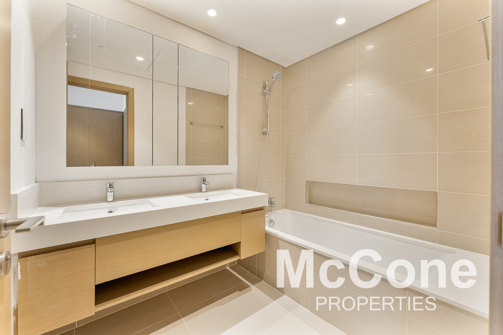 2 Bedroom Apartment for Rent in Harbour Gate Tower 1, Dubai Creek Harbour (The Lagoons) — photograph 10 of 16