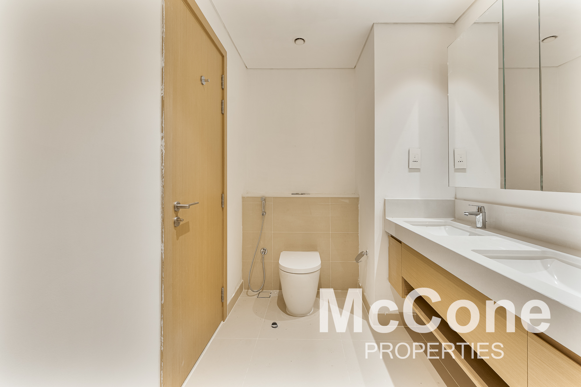 2 Bedroom Apartment for Rent in Harbour Gate Tower 1, Dubai Creek Harbour (The Lagoons) — photograph 11 of 16