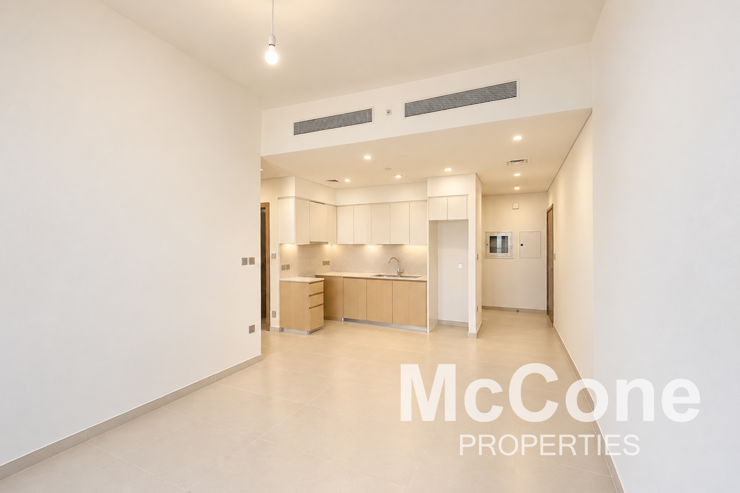 1 Bedroom Apartment for Rent in Burj Royale, Downtown Dubai — photo 2 of 15