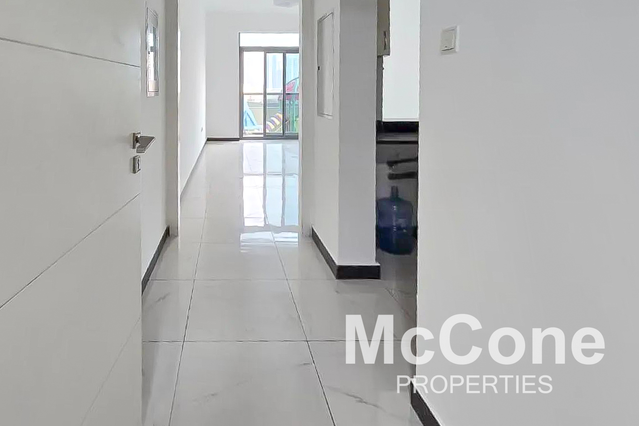 2 Bedroom Apartment for Rent in Crystal Residence, Jumeirah Village Circle — photo 7 of 17