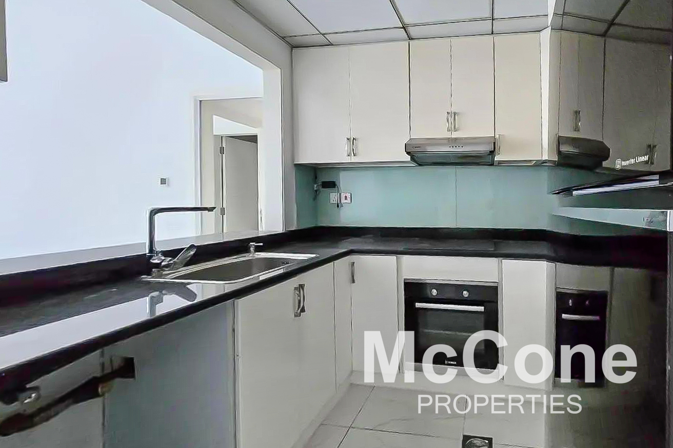 2 Bedroom Apartment for Rent in Crystal Residence, Jumeirah Village Circle — photo 3 of 17