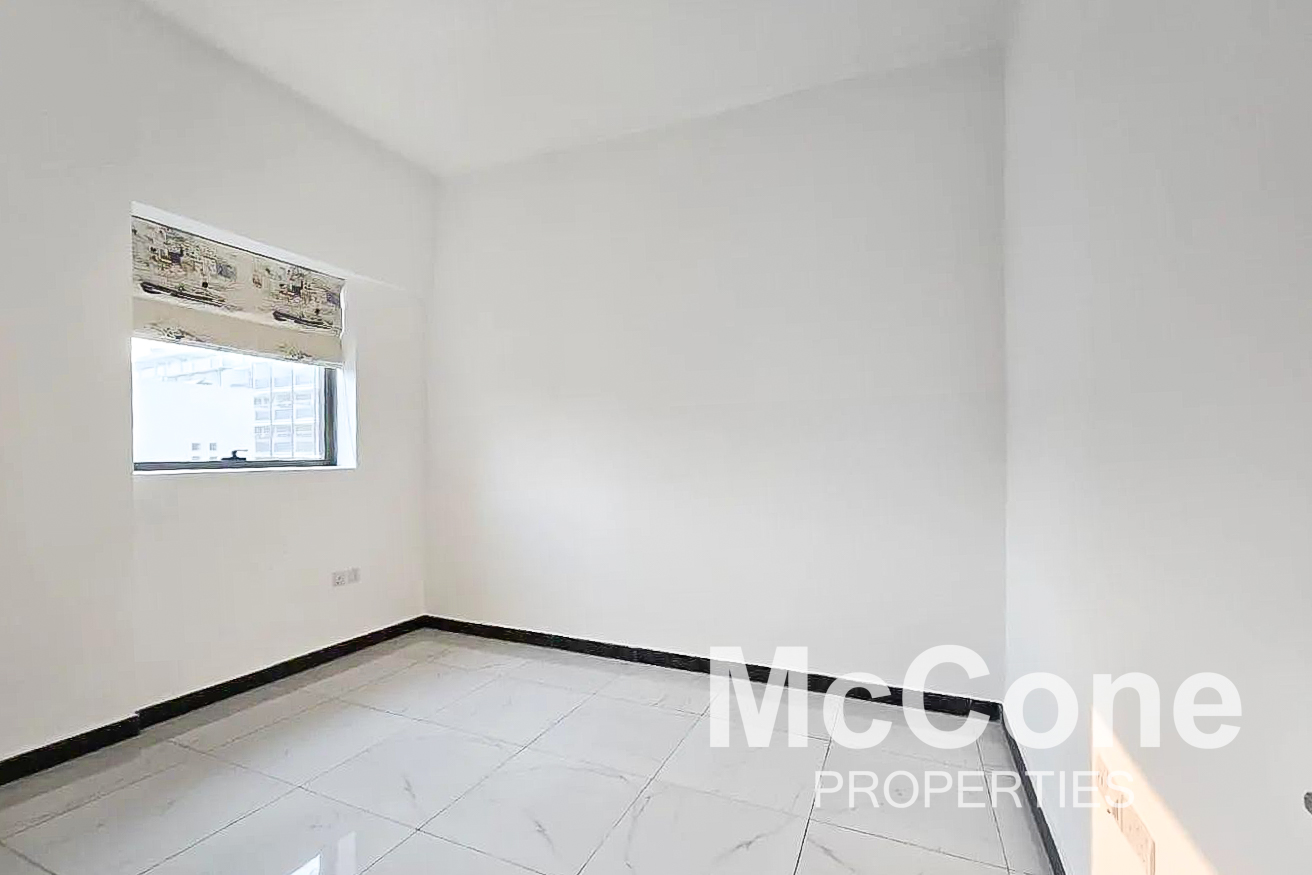 2 Bedroom Apartment for Rent in Crystal Residence, Jumeirah Village Circle — photo 9 of 17