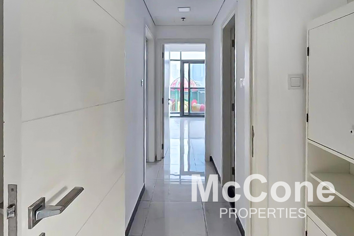 2 Bedroom Apartment for Rent in Crystal Residence, Jumeirah Village Circle — photo 8 of 17