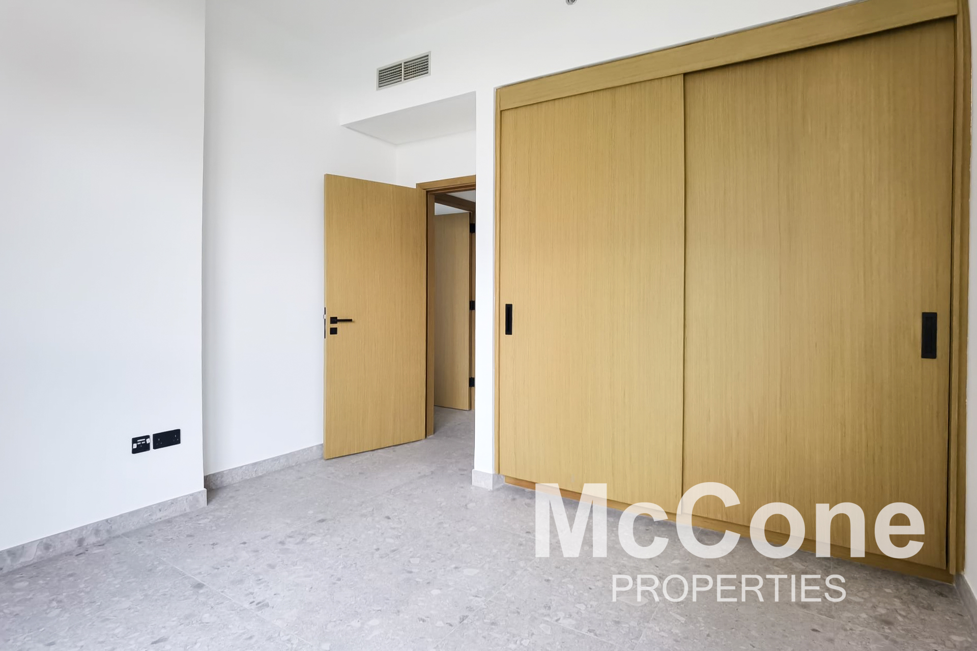 2 Bedroom Apartment for Rent in Golf Suites, Dubai Hills Estate — photo 6 of 13