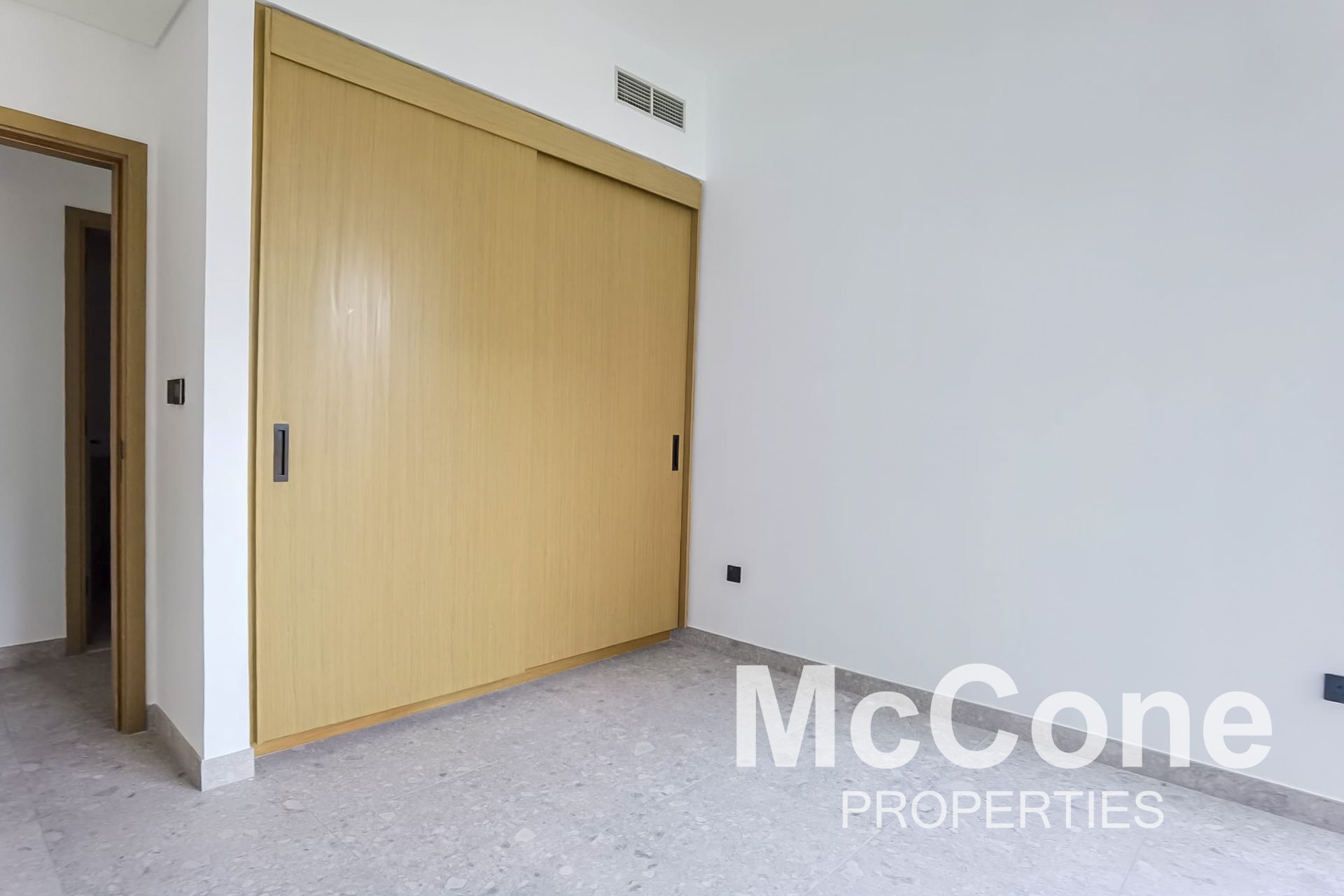 2 Bedroom Apartment for Rent in Golf Suites, Dubai Hills Estate — photo 8 of 13