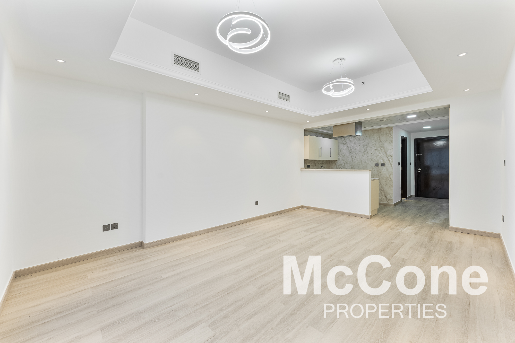 Studio Apartment for Rent in Al Waleed Paradise, Jumeirah Lake Towers — photo 2 of 10