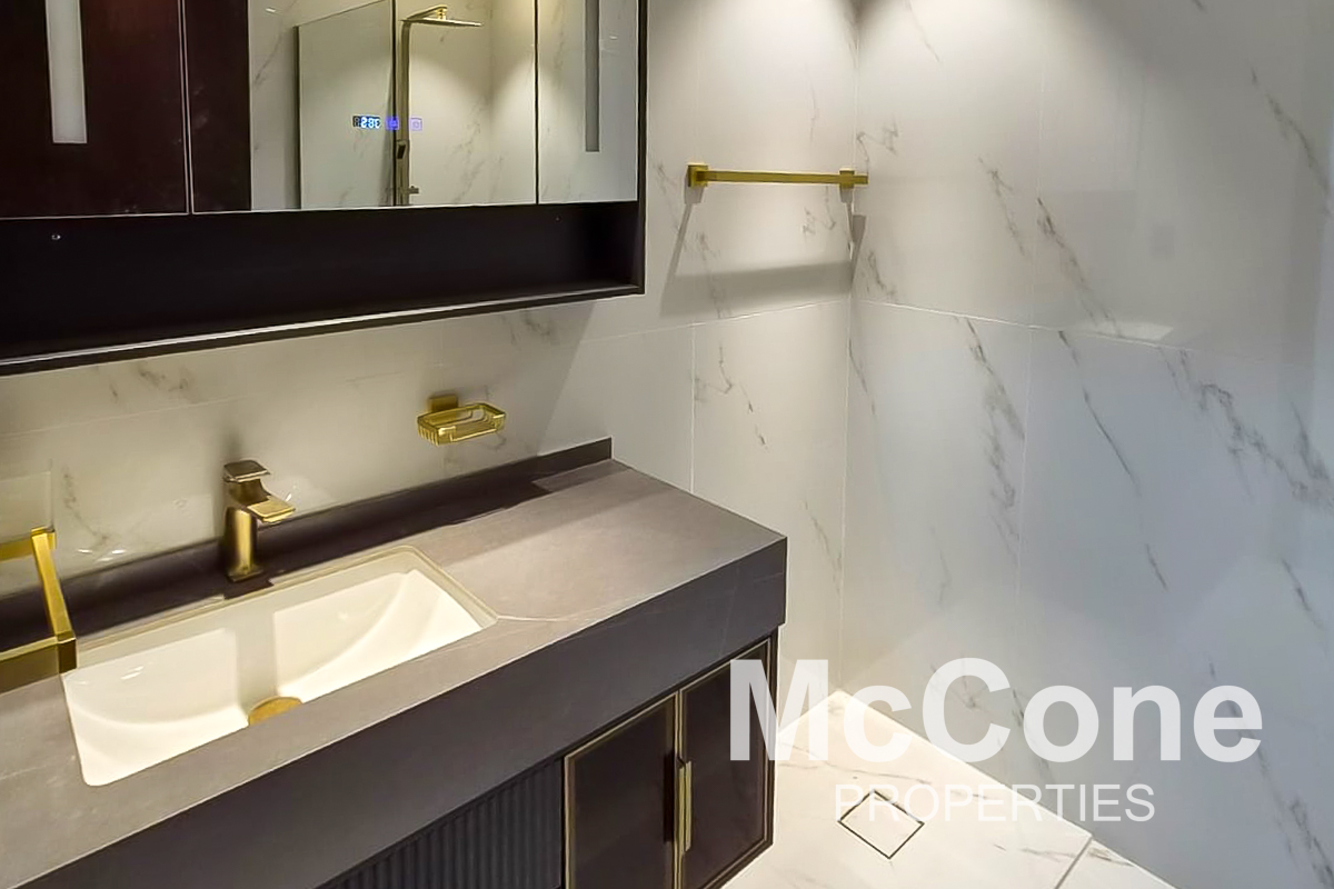 Studio Apartment for Rent in Al Waleed Paradise, Jumeirah Lake Towers — photograph 10 of 10