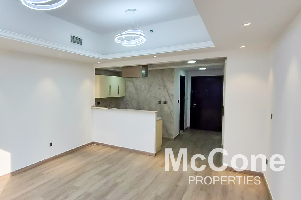 Studio Apartment for Rent in Al Waleed Paradise, Jumeirah Lake Towers — photo 7 of 10