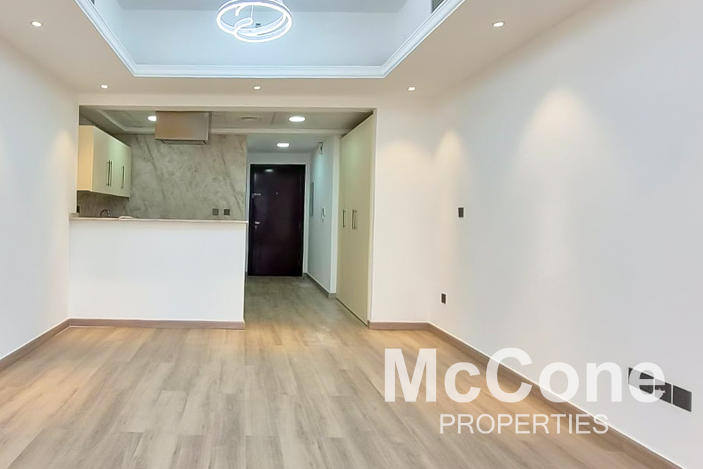 Studio Apartment for Rent in Al Waleed Paradise, Jumeirah Lake Towers — photo 8 of 10
