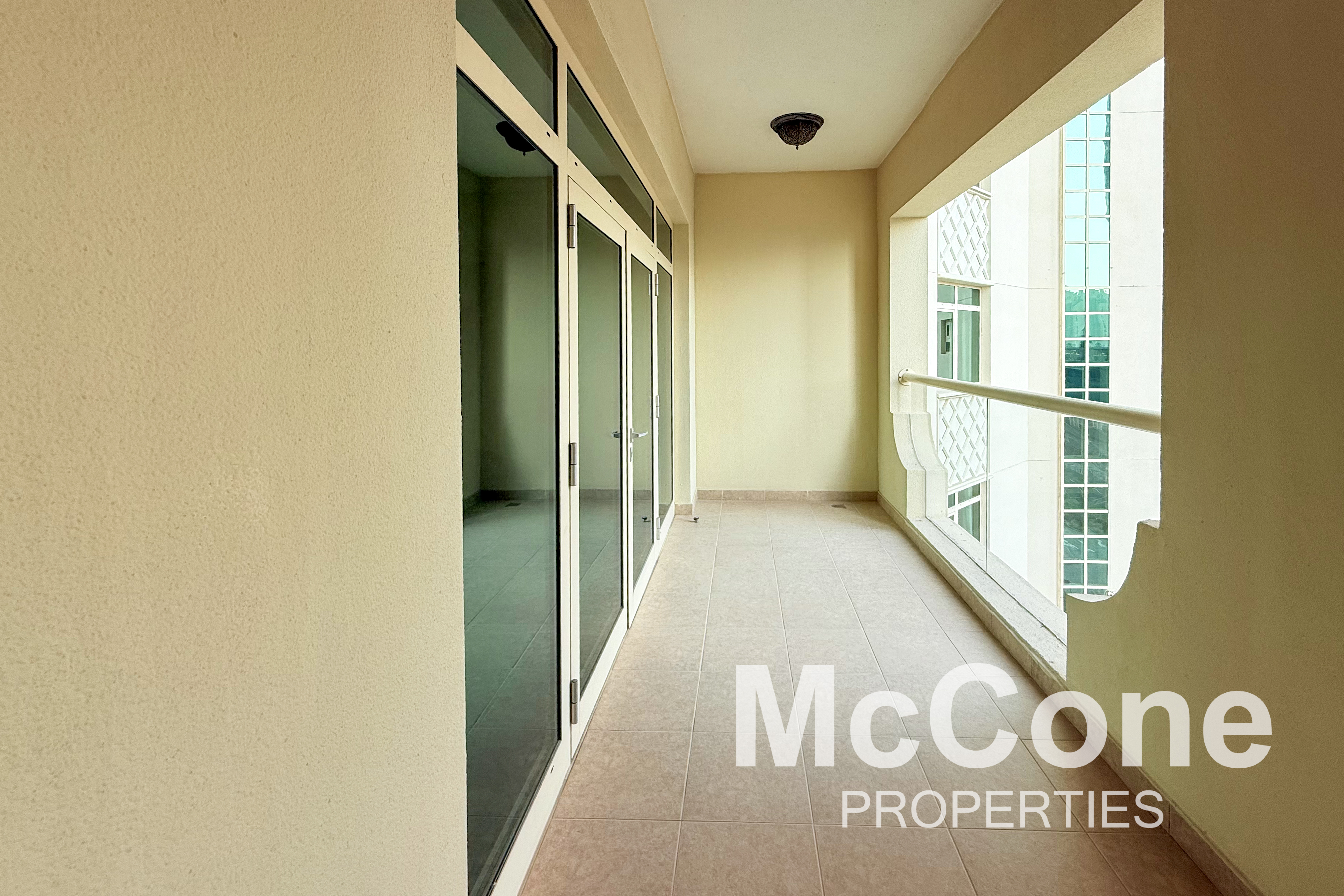 2 Bedroom Apartment for Rent in Al Das, Palm Jumeirah — photograph 22 of 25