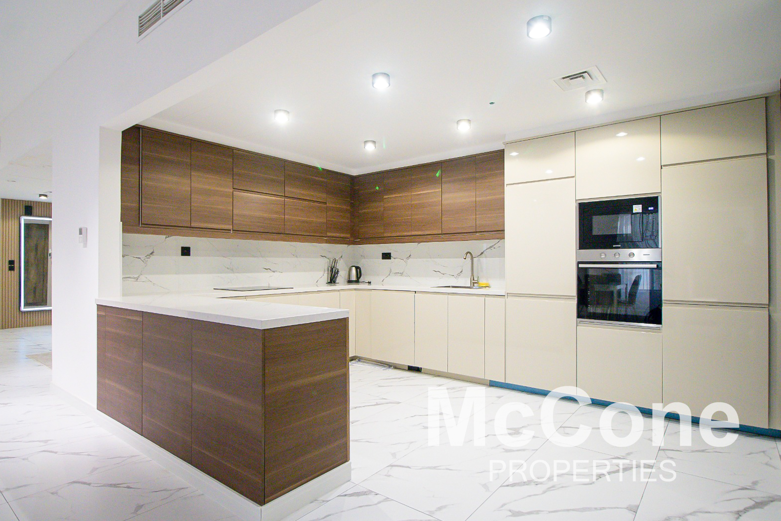 4 Bedroom Apartment for Rent in Sadaf 8, Jumeirah Beach Residence — photo 4 of 23