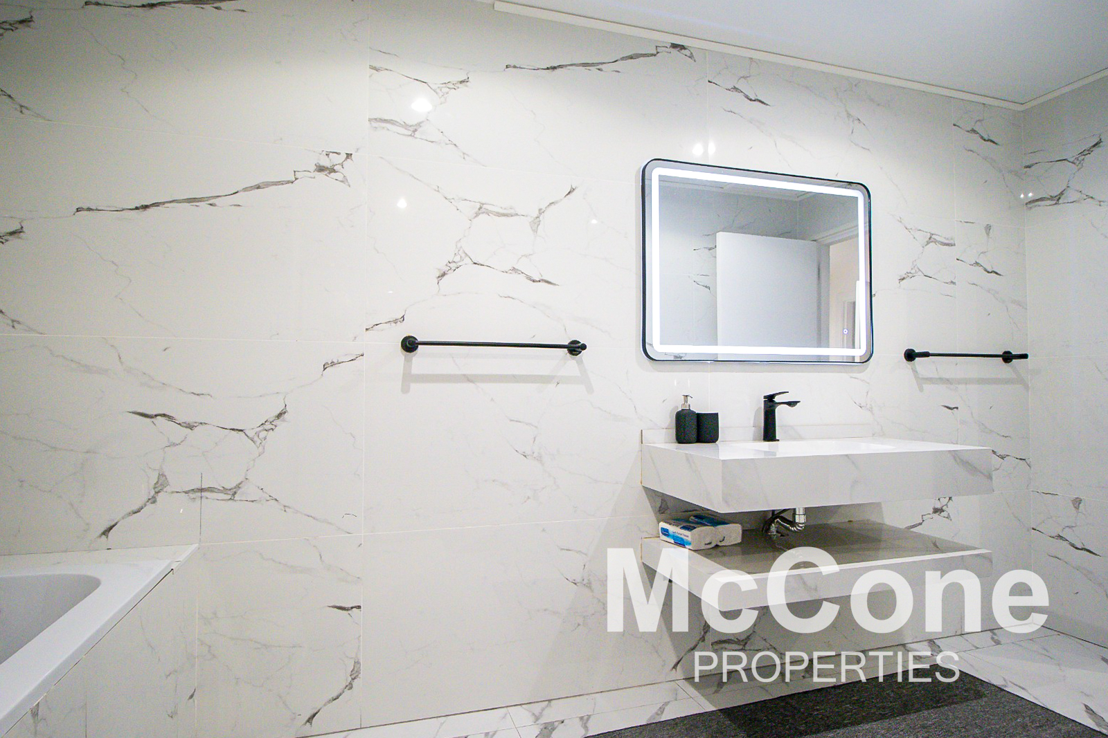 4 Bedroom Apartment for Rent in Sadaf 8, Jumeirah Beach Residence — photograph 14 of 23