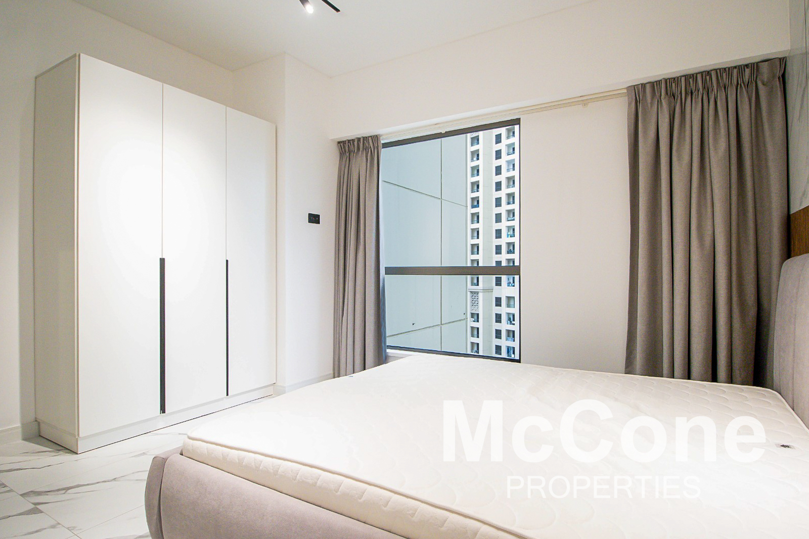 4 Bedroom Apartment for Rent in Sadaf 8, Jumeirah Beach Residence — photograph 18 of 23