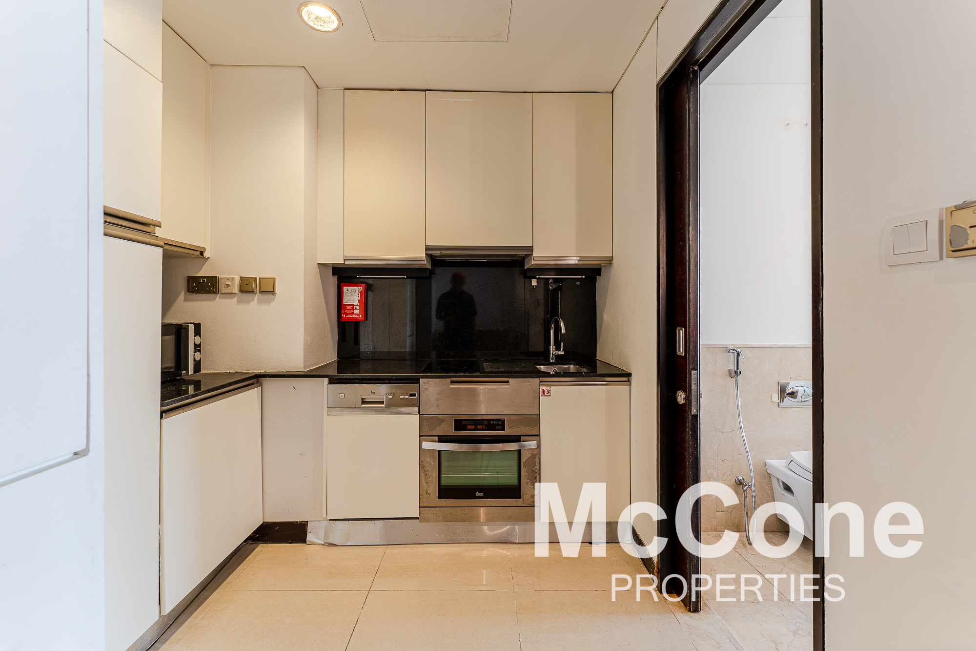 Studio Apartment for Rent in JW Marriott Hotel Marina, Dubai Marina — photo 3 of 10