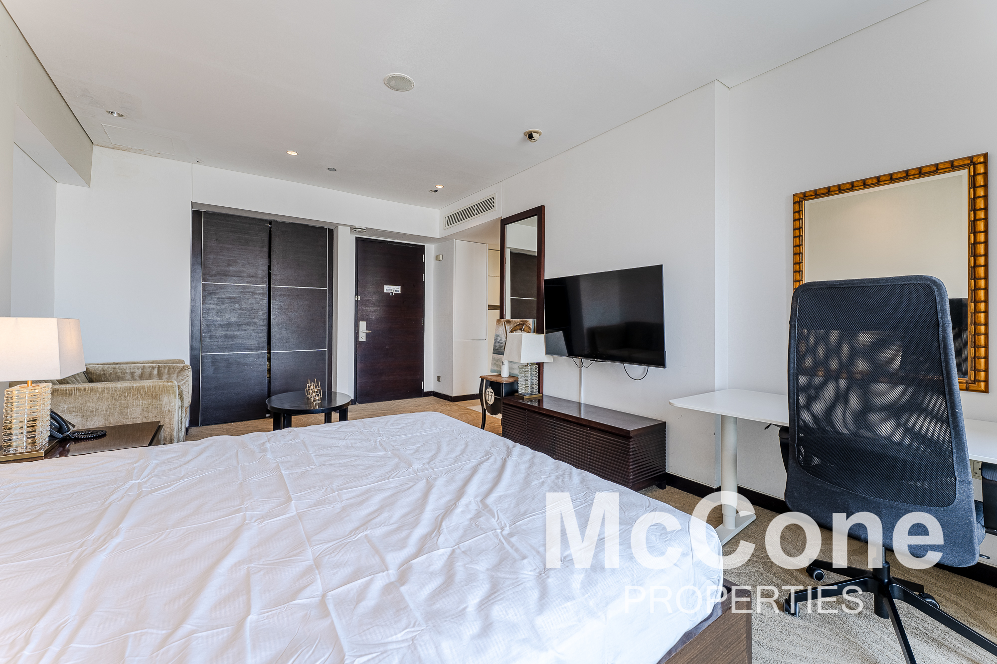 Studio Apartment for Rent in JW Marriott Hotel Marina, Dubai Marina — photo 2 of 10