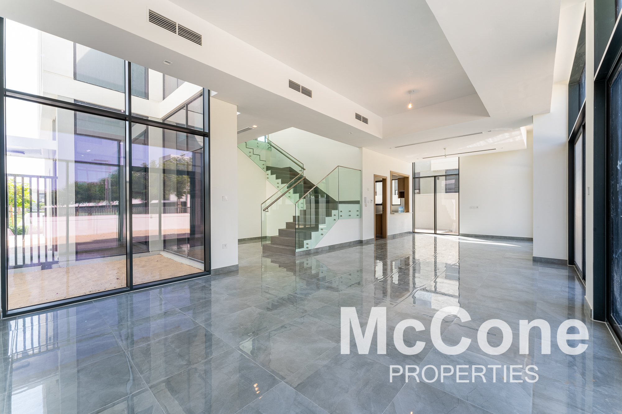 4 Bedroom Villa for Rent in Murooj Al Furjan East, Al Furjan — photo 3 of 28