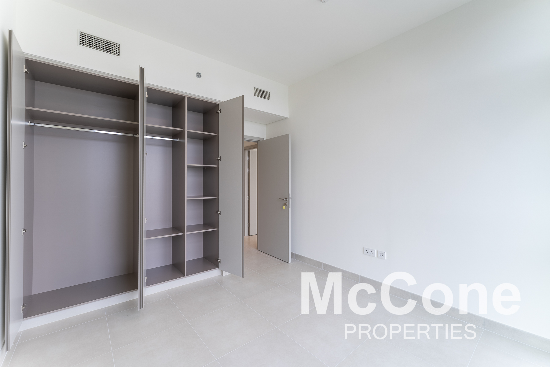 2 Bedroom Apartment for Rent in Creek Palace, Dubai Creek Harbour (The Lagoons) — photograph 10 of 24