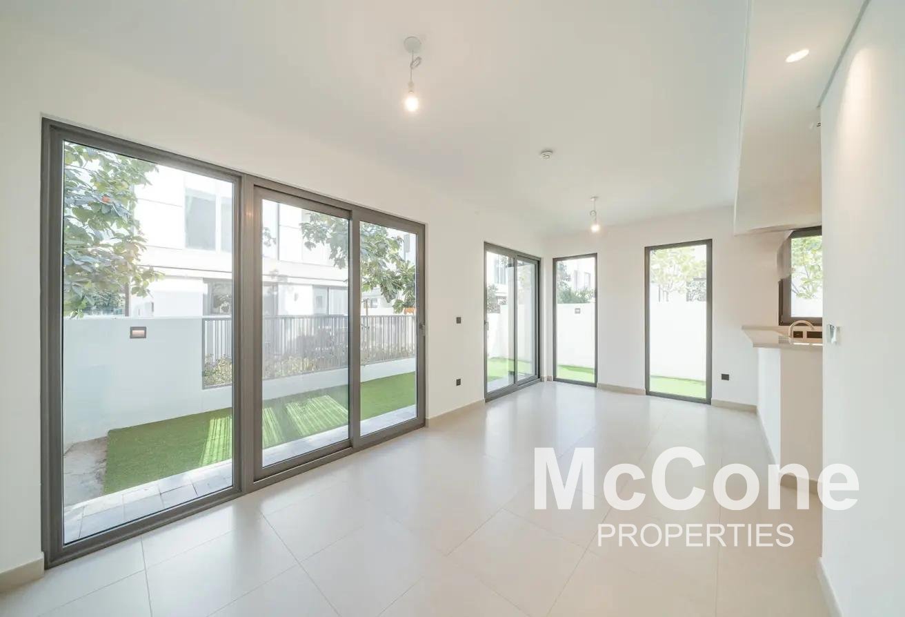 4 Bedroom Townhouse for Rent in Aura Gardens, Tilal Al Ghaf — photo 3 of 19