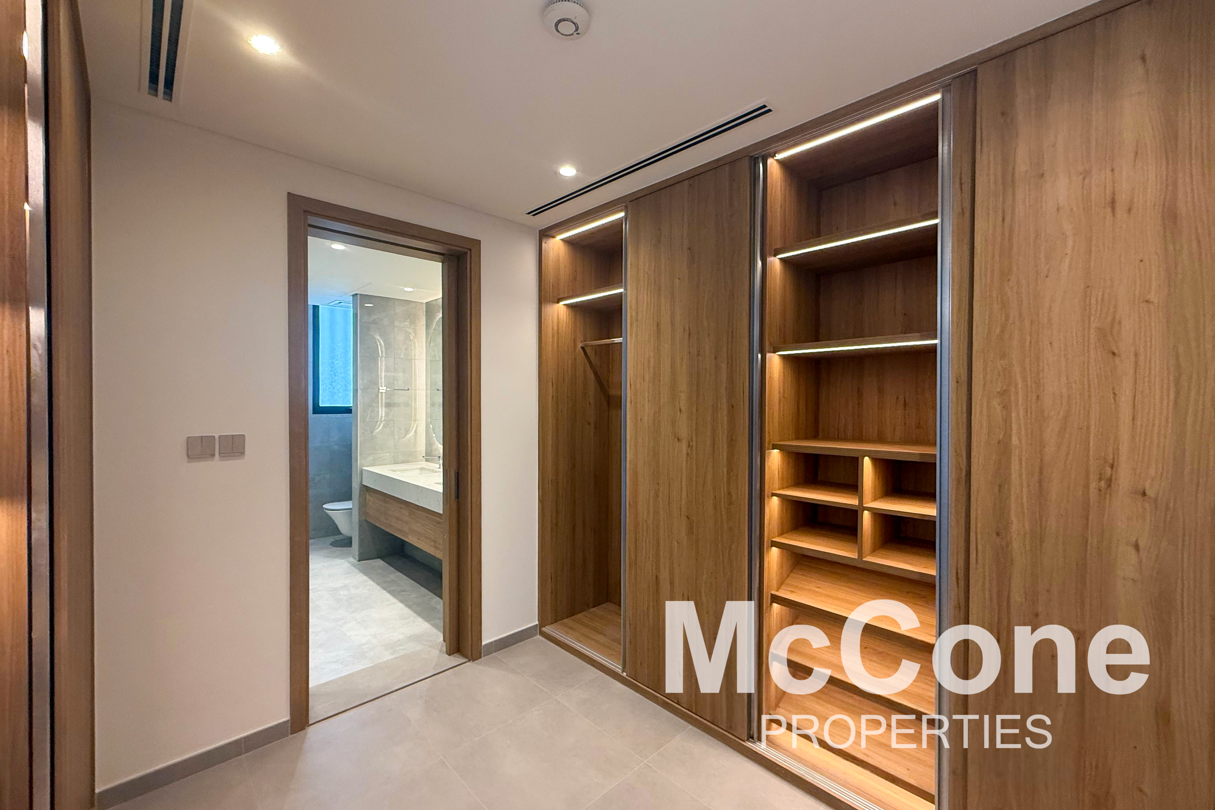 4 Bedroom Villa for Rent in Jebel Ali Village Villas, Jebel Ali — photo 7 of 21