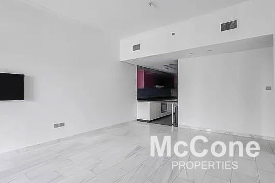 1 Bedroom Apartment for Rent in Cayan Tower, Dubai Marina