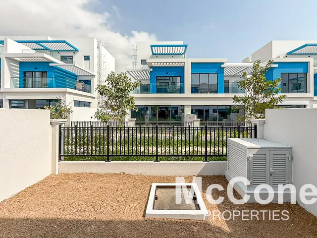 5 Bedroom Villa for Rent in Santorini, Damac Lagoons