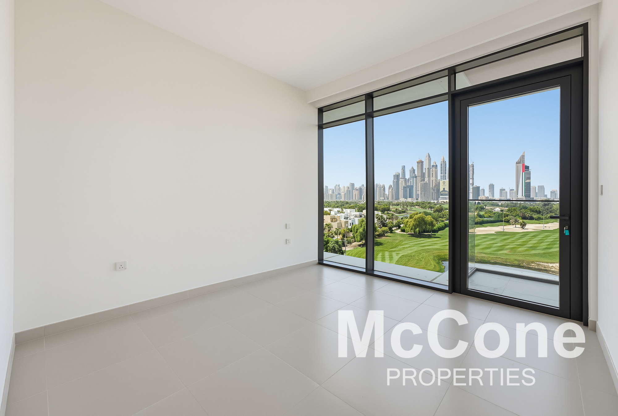 3 Bedroom Apartment for Sale in Golf Heights, The Views — photo 3 of 29