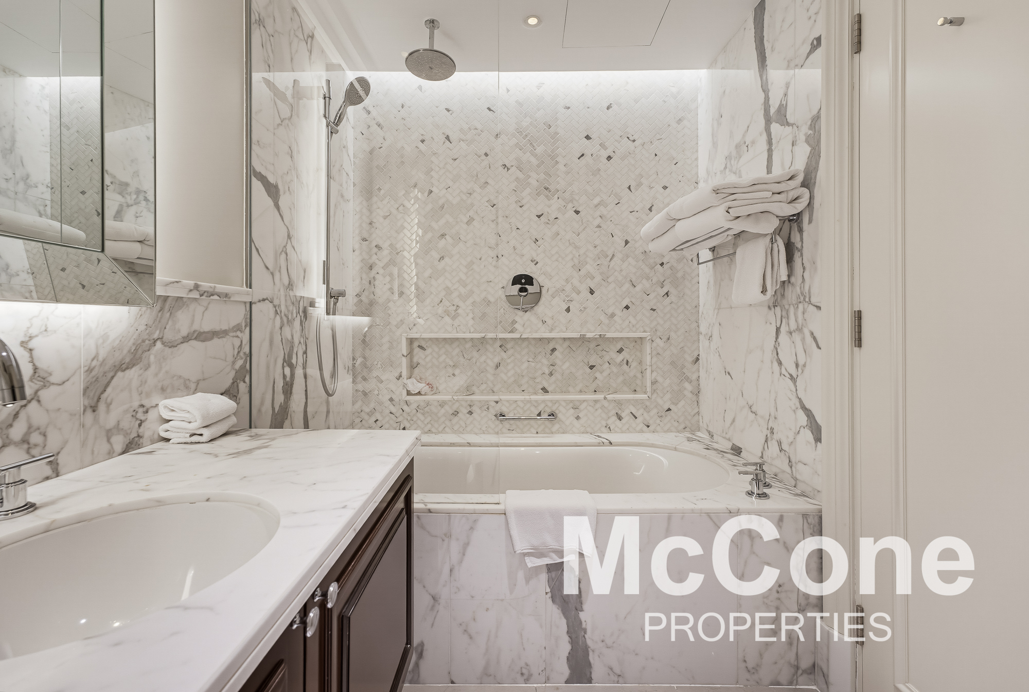 3 Bedroom Apartment for Rent in Kempinski Blvd (The address Blvd), Downtown Dubai — photograph 15 of 29