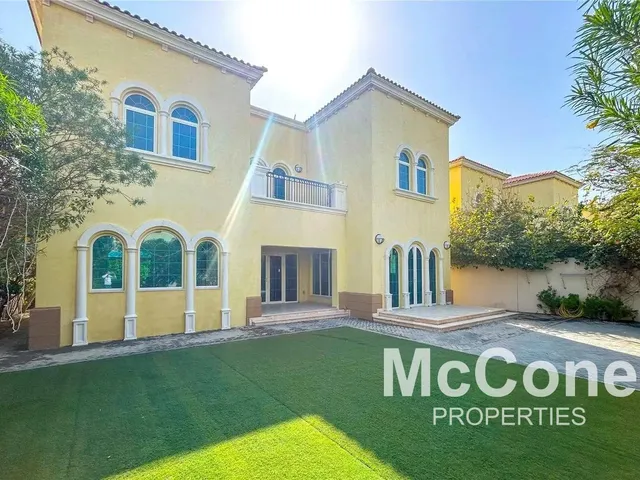 3 Bedroom Villa for Rent in District 8, Jumeirah Park