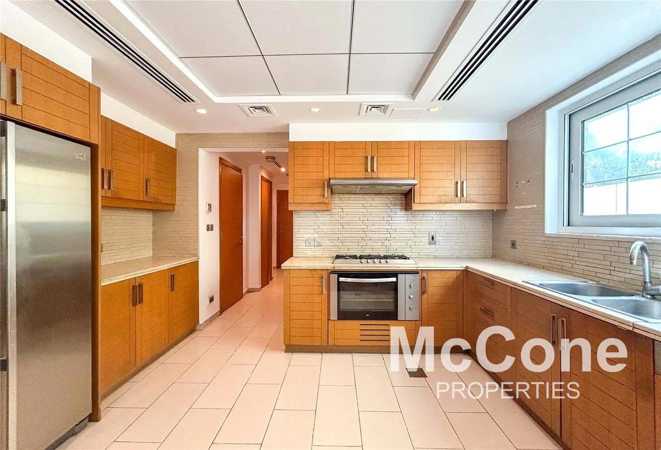 3 Bedroom Villa for Rent in District 8, Jumeirah Park — photo 5 of 16