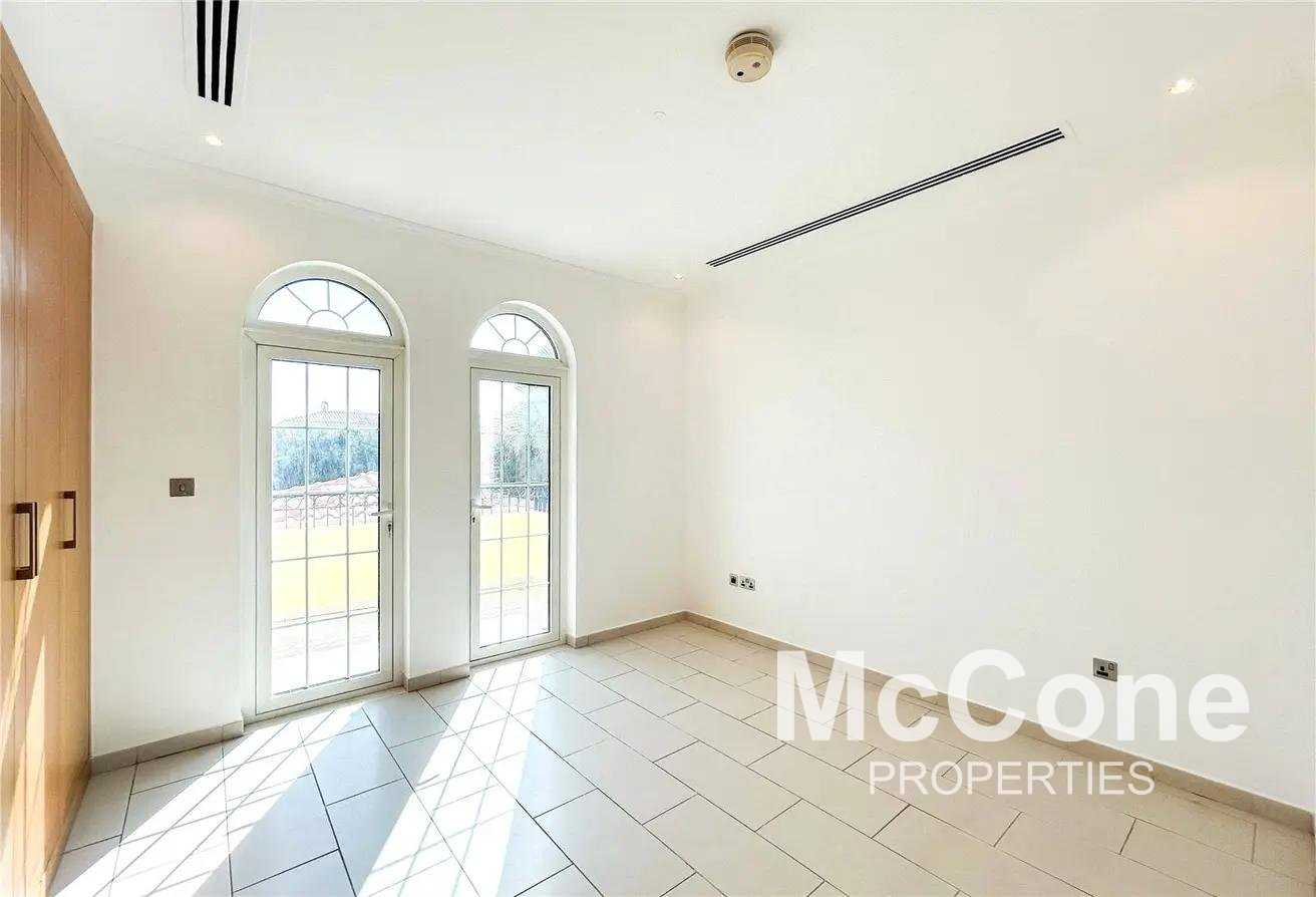 3 Bedroom Villa for Rent in District 8, Jumeirah Park — photo 6 of 16