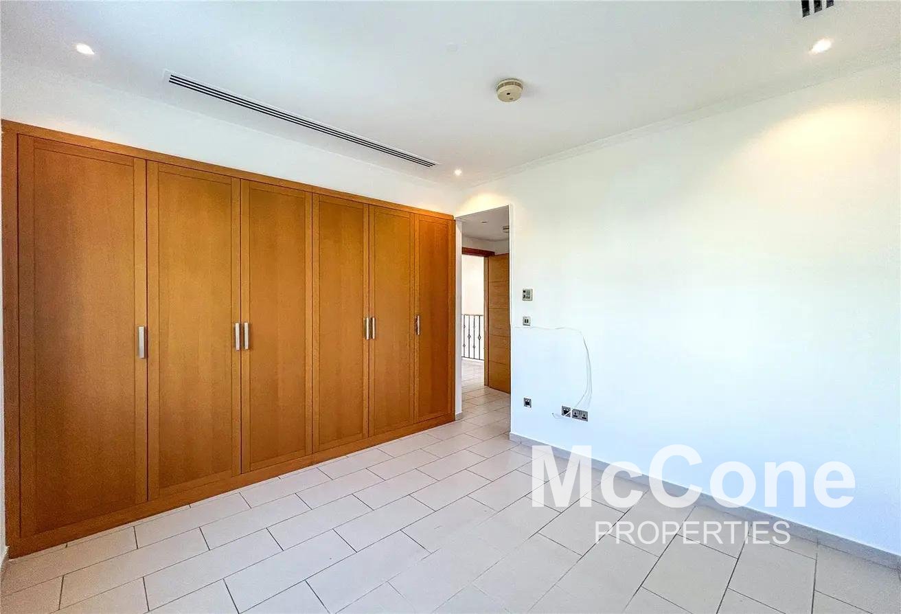 3 Bedroom Villa for Rent in District 8, Jumeirah Park — photo 8 of 16