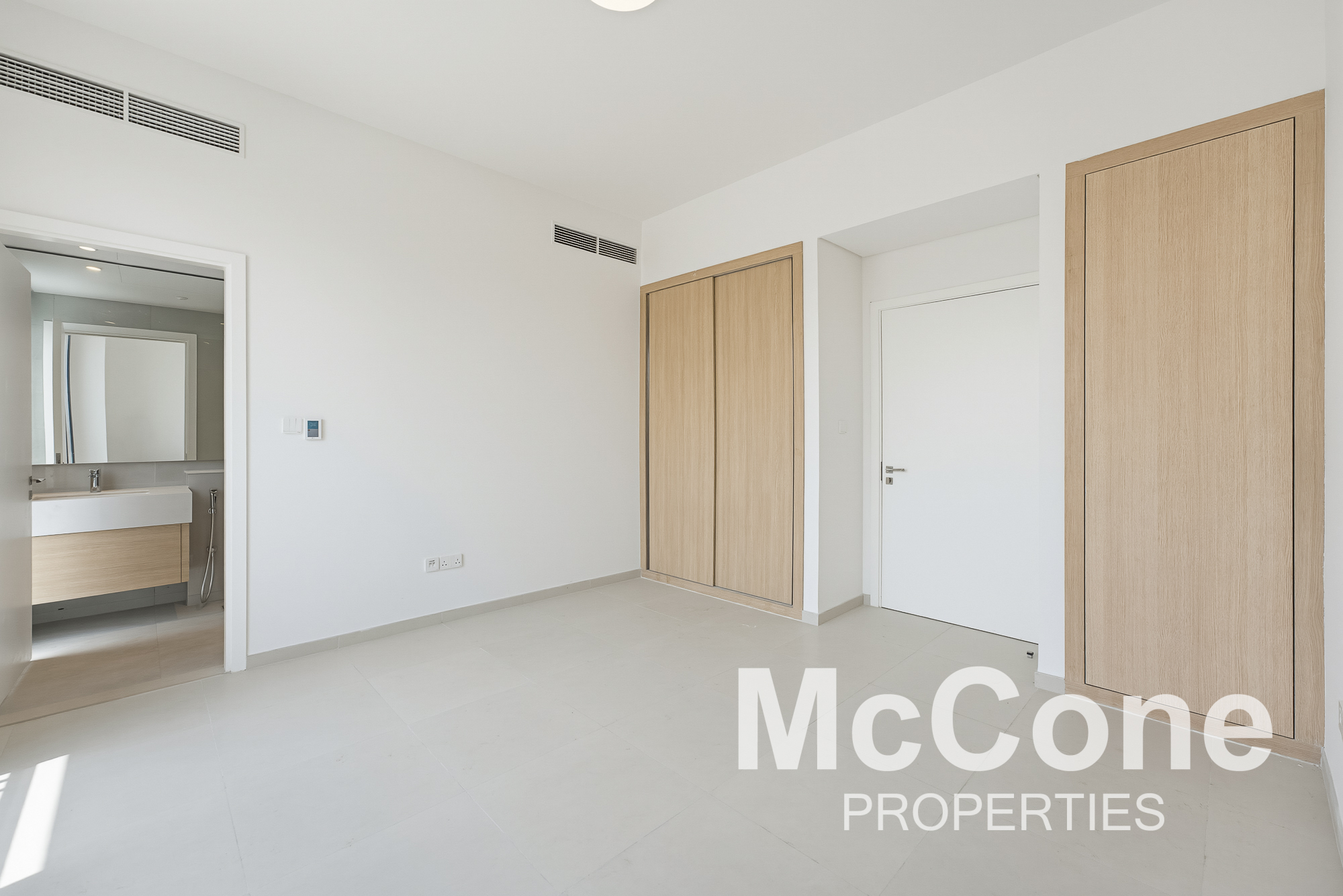 3 Bedroom Townhouse for Rent in Jebel Ali Village Townhouses, Jebel Ali — photo 3 of 30