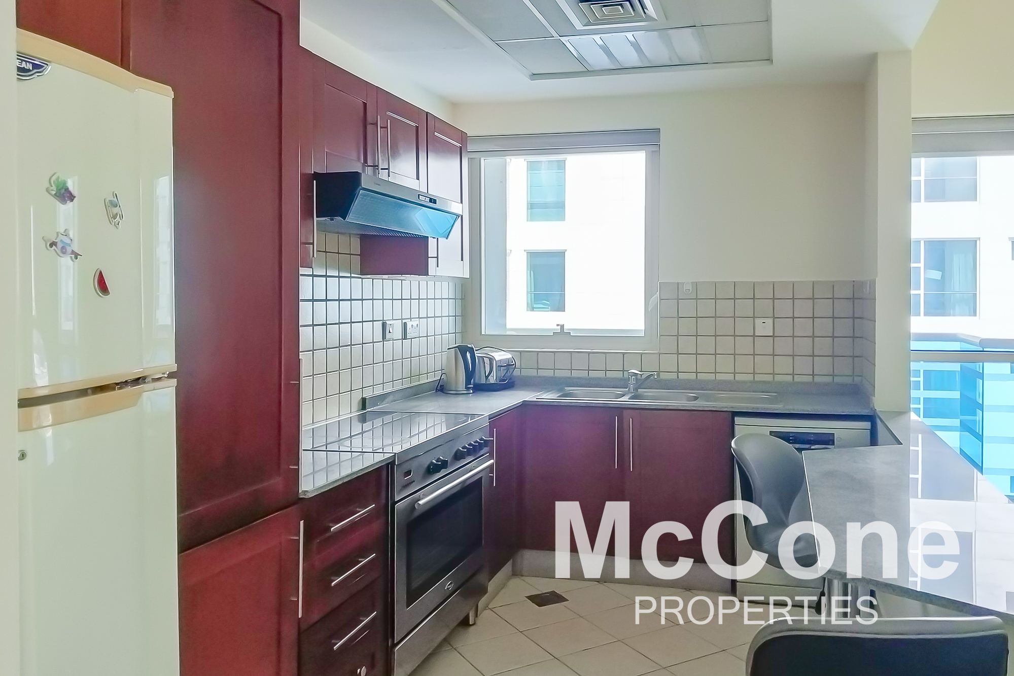 2 Bedroom Apartment for Rent in Cascades Tower, Dubai Marina — photo 3 of 11