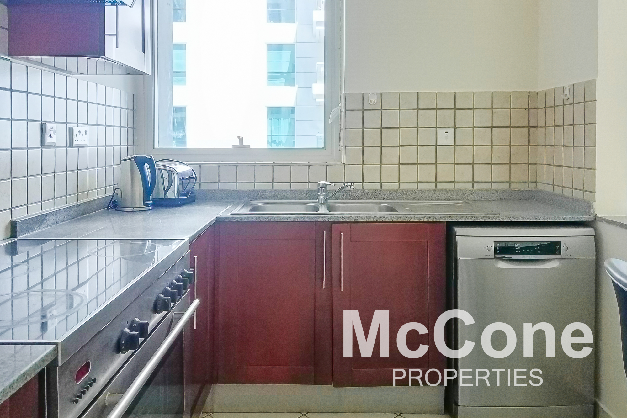 2 Bedroom Apartment for Rent in Cascades Tower, Dubai Marina — photo 7 of 11