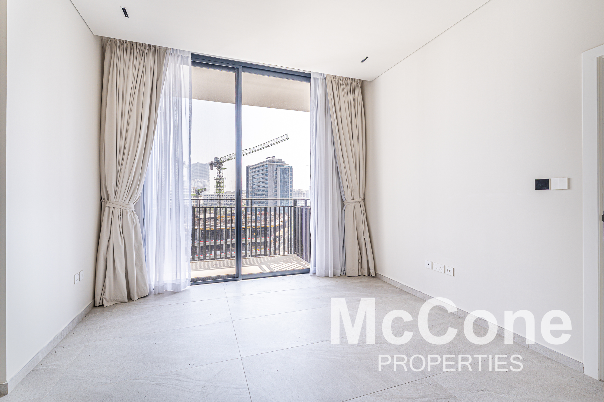 1 Bedroom Apartment for Rent in Beverly Boulevard, Arjan — photo 4 of 25