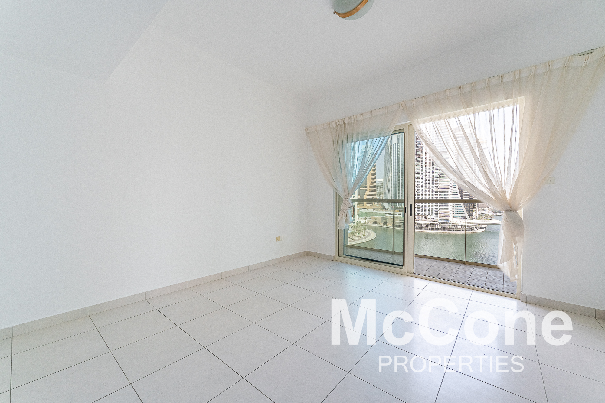1 Bedroom Apartment for Rent in Marina View Tower B, Dubai Marina — photo 4 of 12