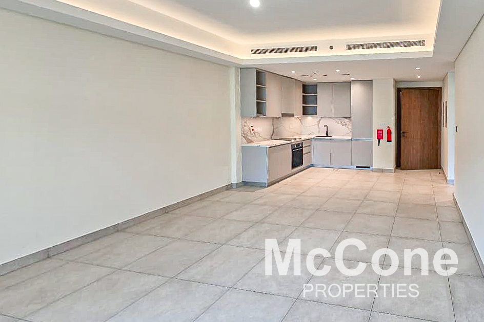 1 Bedroom Apartment for Rent in Lamaa Building 1, Umm Suqeim — photo 2 of 10