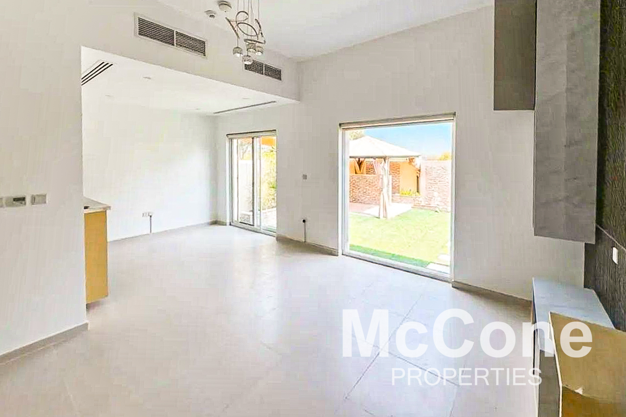 2 Bedroom Townhouse for Rent in Amaranta 1, Villanova — photo 2 of 15