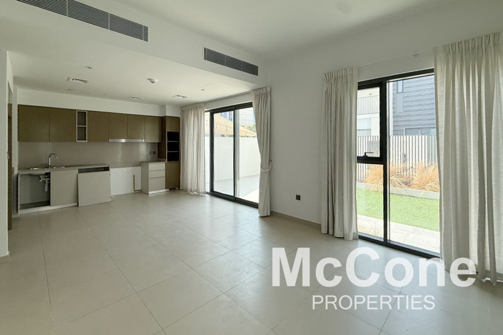 4 Bedroom Townhouse for Rent in Sun, Arabian Ranches 3 — photo 3 of 18
