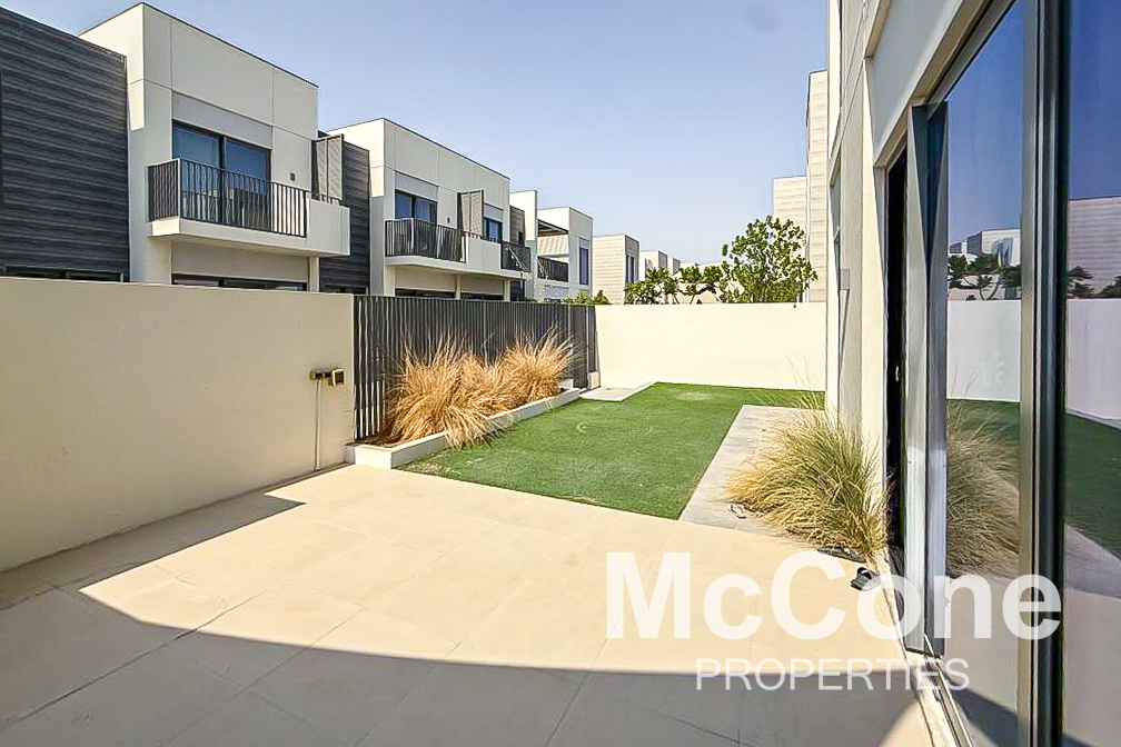 4 Bedroom Townhouse for Rent in Sun, Arabian Ranches 3 — photograph 18 of 18