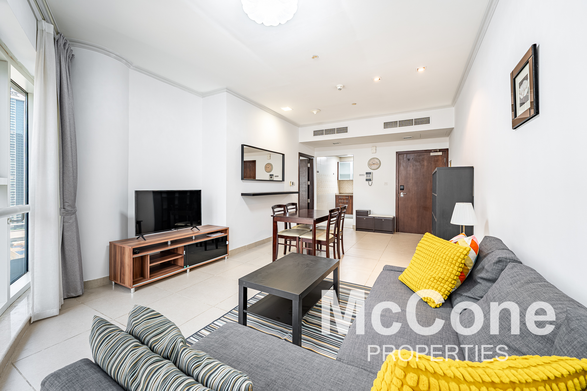 1 Bedroom Apartment for Rent in Goldcrest Executive, Jumeirah Lake Towers — photo 2 of 13