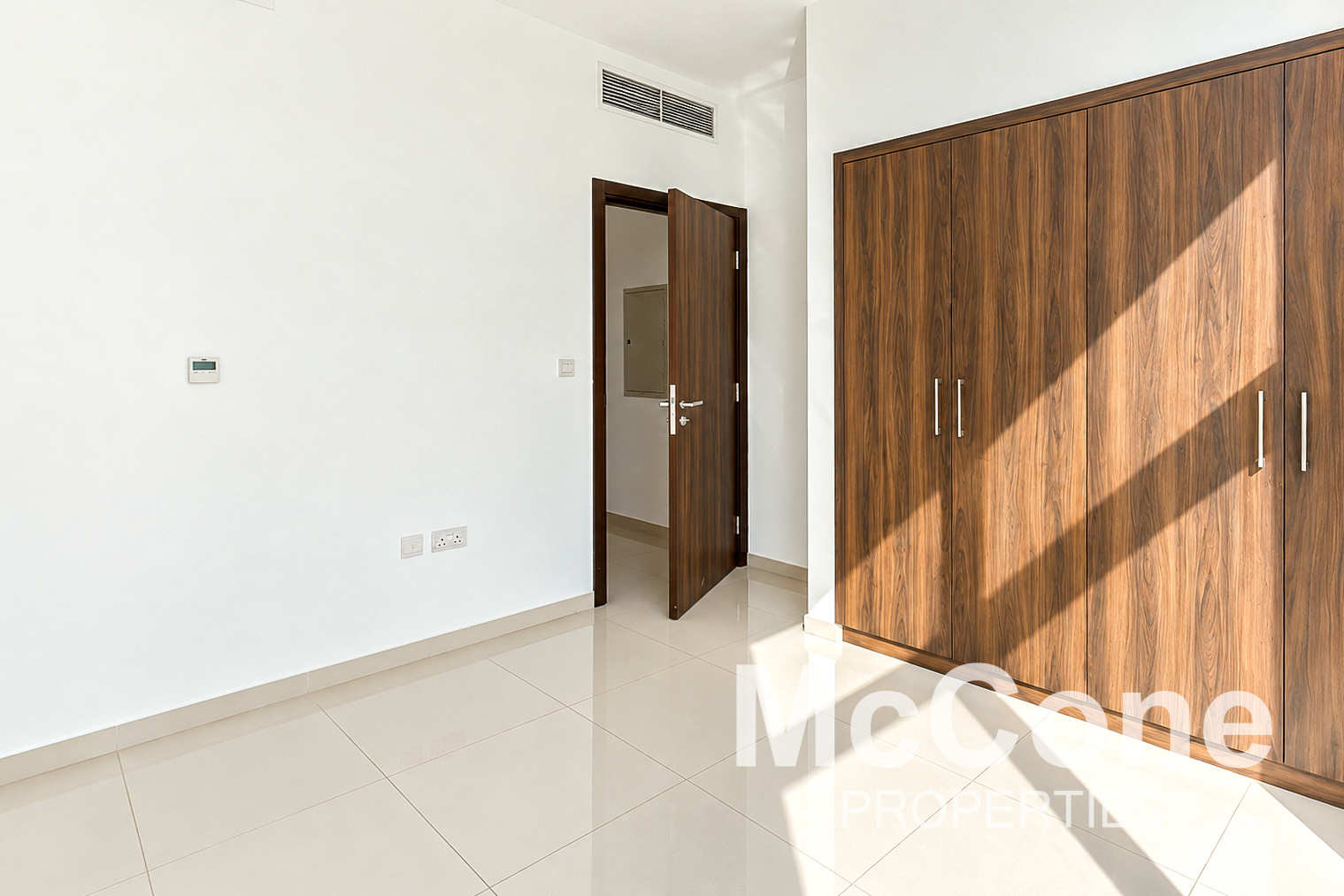 3 Bedroom Townhouse for Rent in Amazonia, Damac Hills 2 — photo 8 of 13