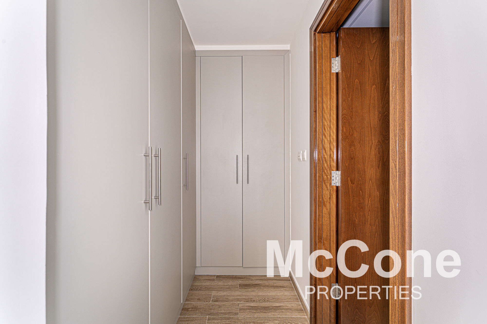 2 Bedroom Apartment for Rent in Noura Tower, Business Bay — photo 9 of 17