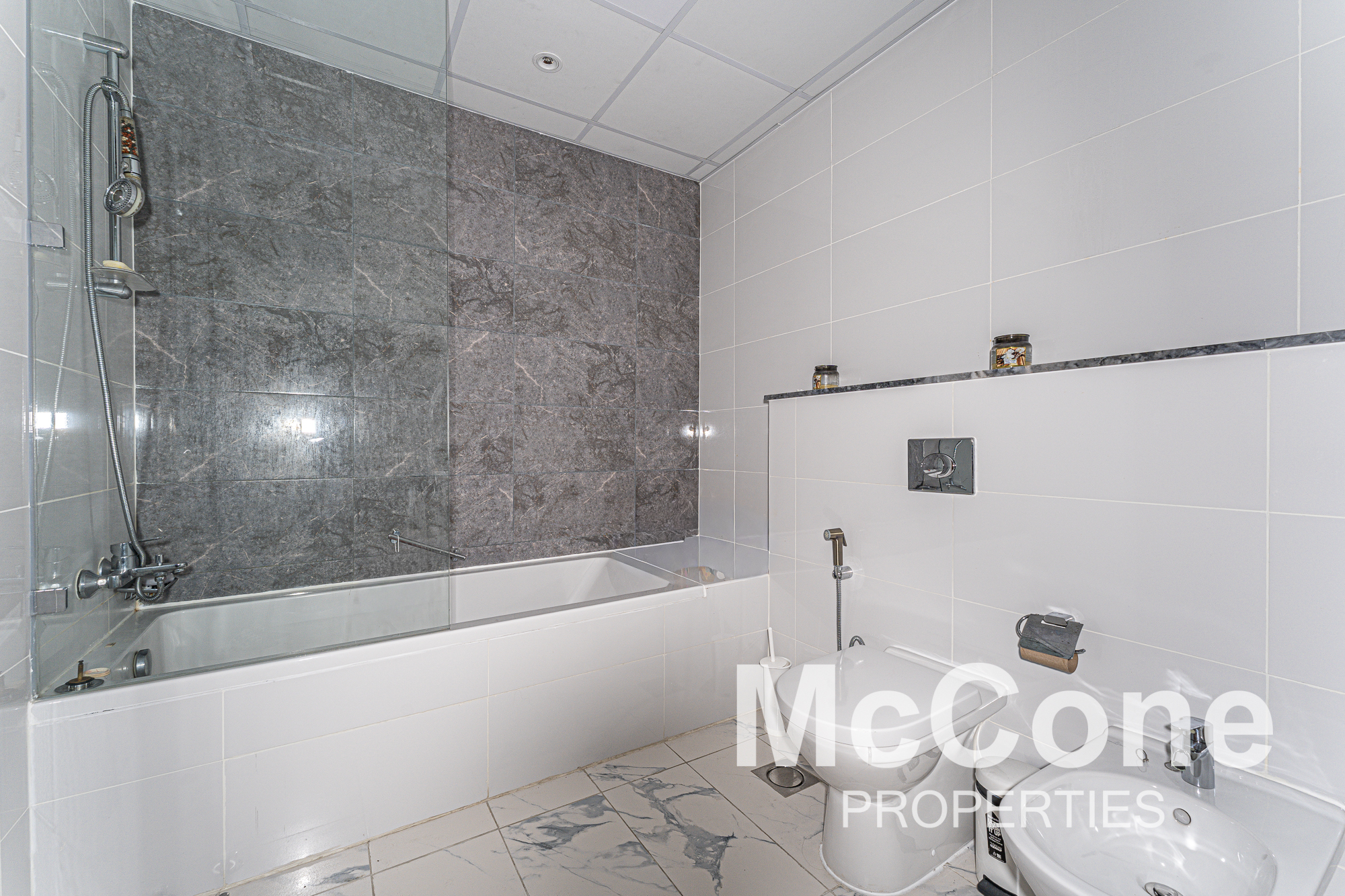 2 Bedroom Apartment for Rent in Noura Tower, Business Bay — photograph 11 of 17
